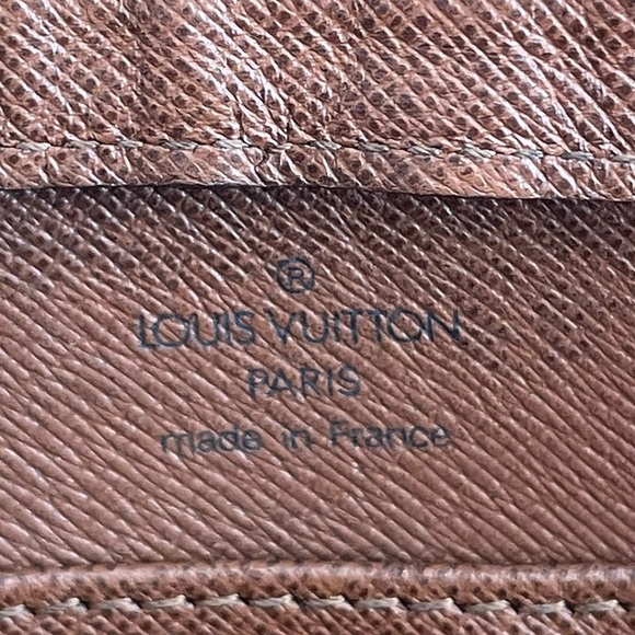 Louis Vuitton Monogram ORSAY Clutch Wristlet Code: AR1929 France ๐ซ๐ท DEC 1999 - Picture 5 of 15